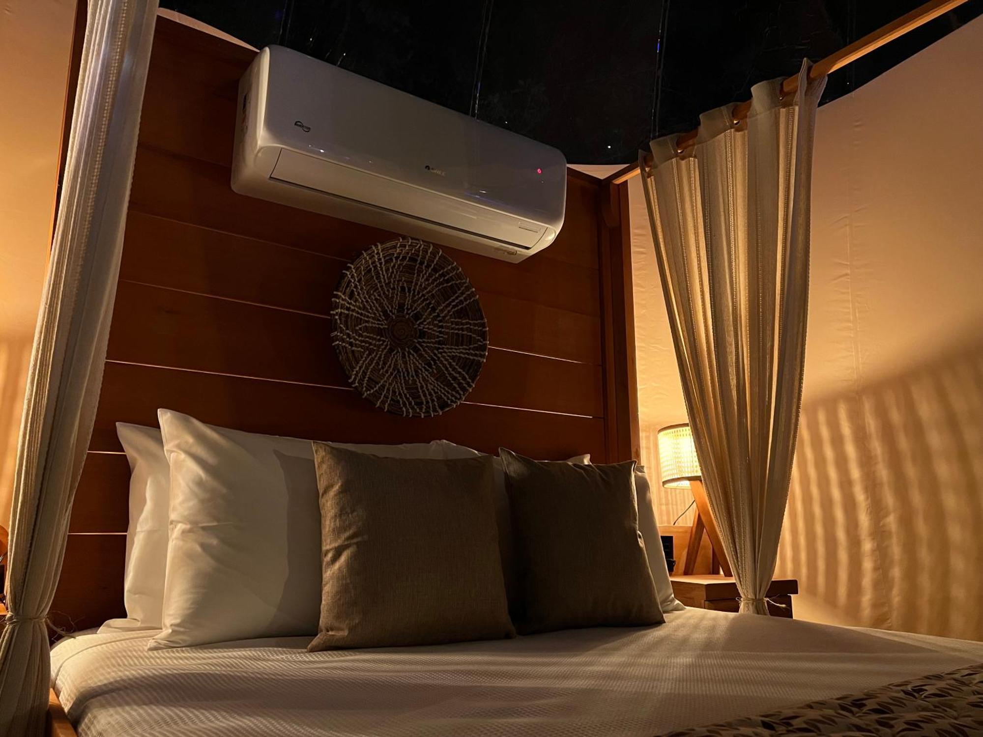 Zion Bubble Glamping Hotel ฟลอเรียนอโปลิส ภายนอก รูปภาพ