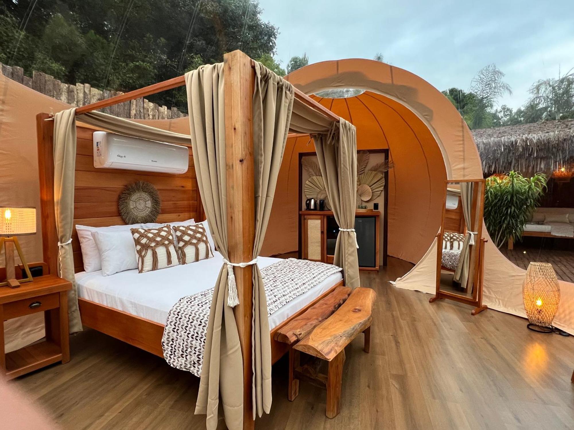 Zion Bubble Glamping Hotel ฟลอเรียนอโปลิส ภายนอก รูปภาพ