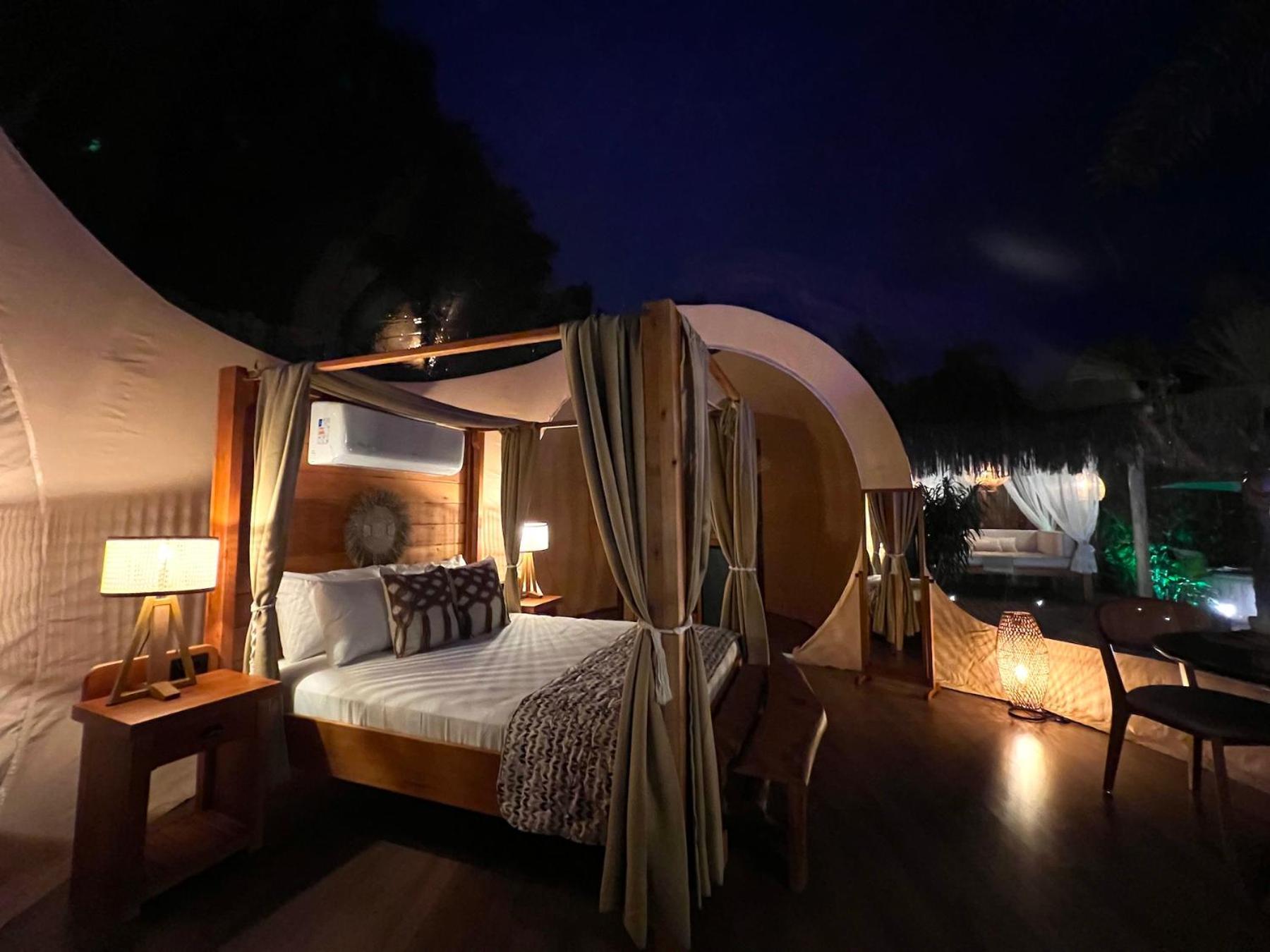 Zion Bubble Glamping Hotel ฟลอเรียนอโปลิส ภายนอก รูปภาพ